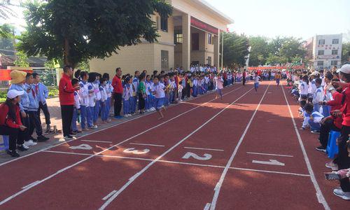 五年级200米跑步技巧教学（助力运动健康，提高成绩表现）