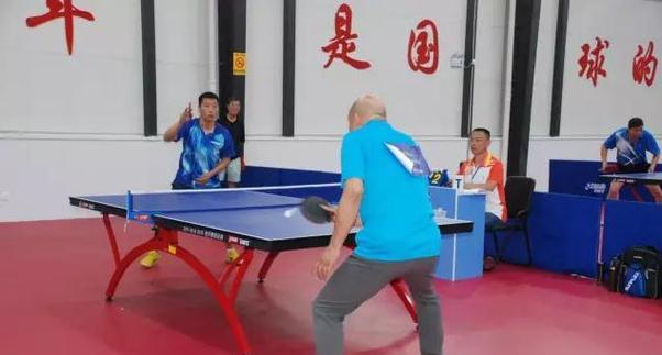 如何提高乒乓球挡球技巧？（从长拍挡球入手，打造出色的挡球技术）