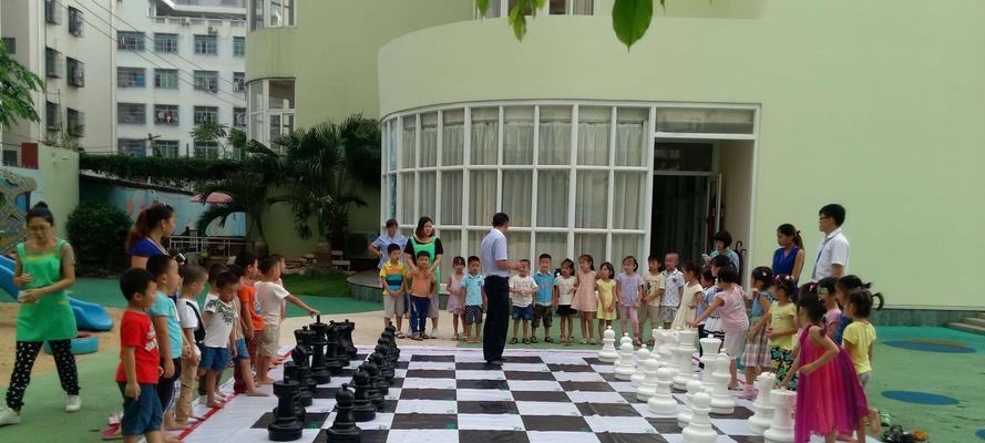 国际象棋开局技巧全面提升（打造厉害的开局阵容）