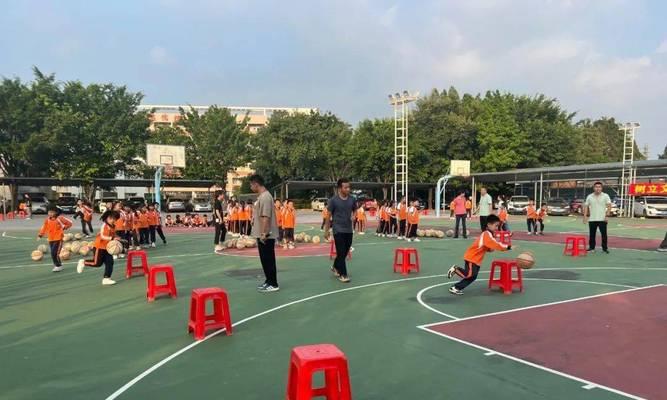 足球绕杆比赛接力技巧（锻炼球技，提升协作）