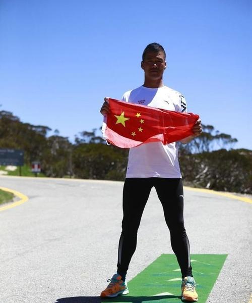 北京大风下的跑步技巧（冬季跑步，做好这些准备迎接挑战）