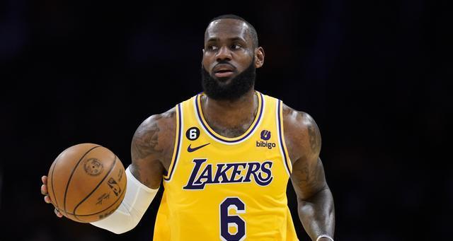 探究詹姆斯上篮得分技巧（NBA巨星詹姆斯的上篮得分秘诀是什么？）