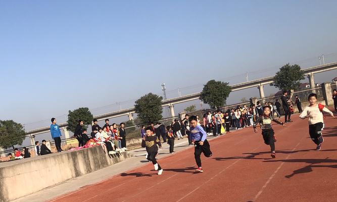 400米接力跑步技巧大揭秘！（掌握“接棒”要领，提升团队默契）