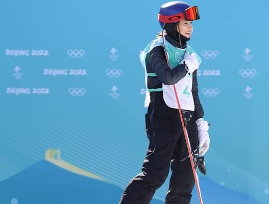 自由式滑雪女子空中技巧的成功之路（感受挑战）