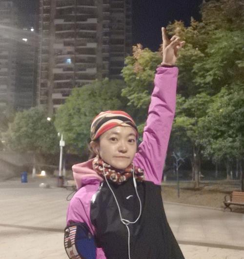 如何正确进行晨跑（让你轻松跑出好身材）