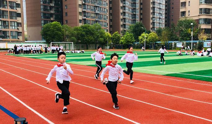 如何提高800米跑步成绩（掌握四大技巧）
