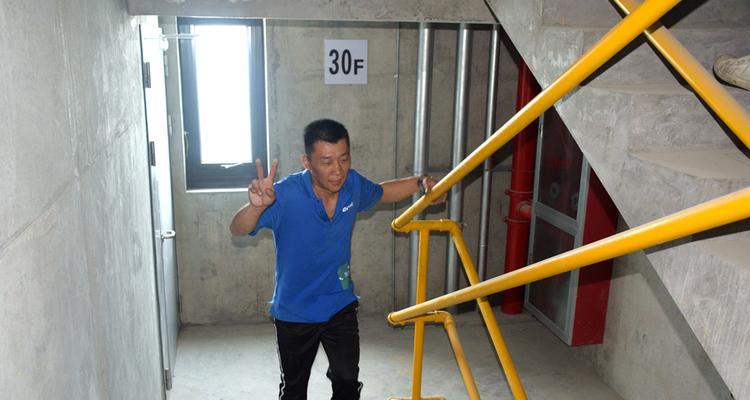 垂直马拉松过弯技巧（如何在垂直马拉松中灵活掌握转弯技巧）