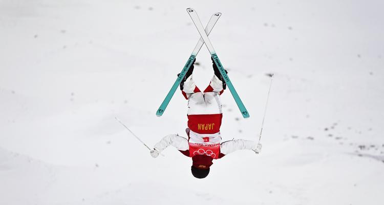 自由式滑雪队的起源（第一支自由式滑雪队成立于哪个城市）
