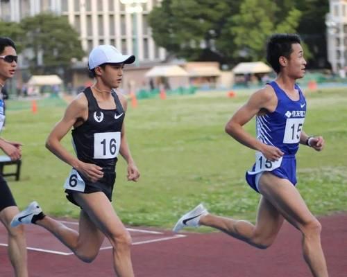 提高200米跑步成绩的技巧（以送髋为主要训练方式）