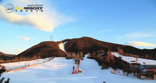 高级道滑雪技巧（掌握陡峭斜坡下的技艺）