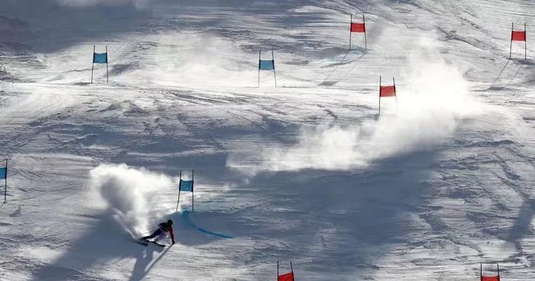 高山滑雪技巧等级详解（从专业到初级）
