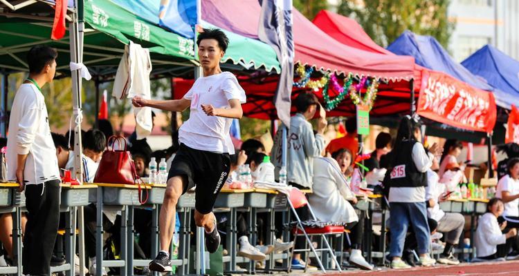 如何在200米跑步中技高一筹（掌握小技巧轻松突破个人最好成绩）