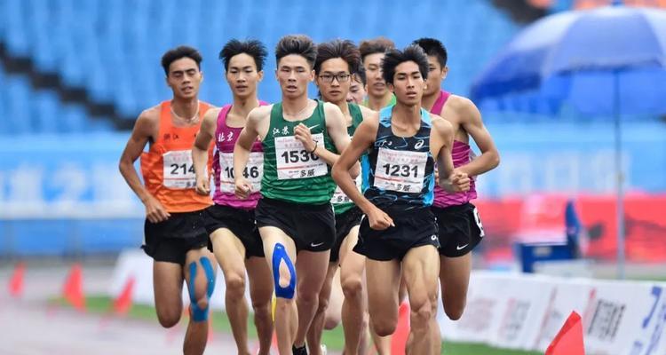 800米冲刺技巧解析（突破800米终点线）
