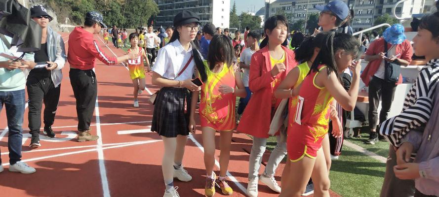 800米跑步技巧，让你轻松成为校园长跑（初一女生跑步训练计划及技巧详解）