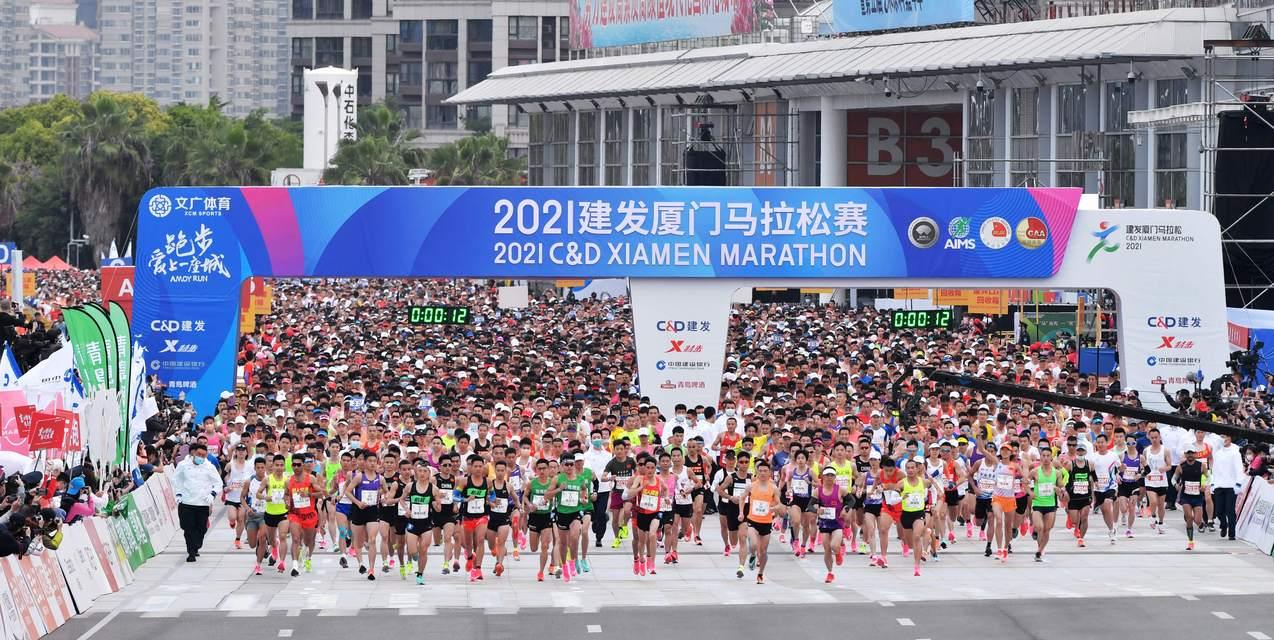 如何以1500米跑步技巧提高效率（从步频、姿势到心理状态）