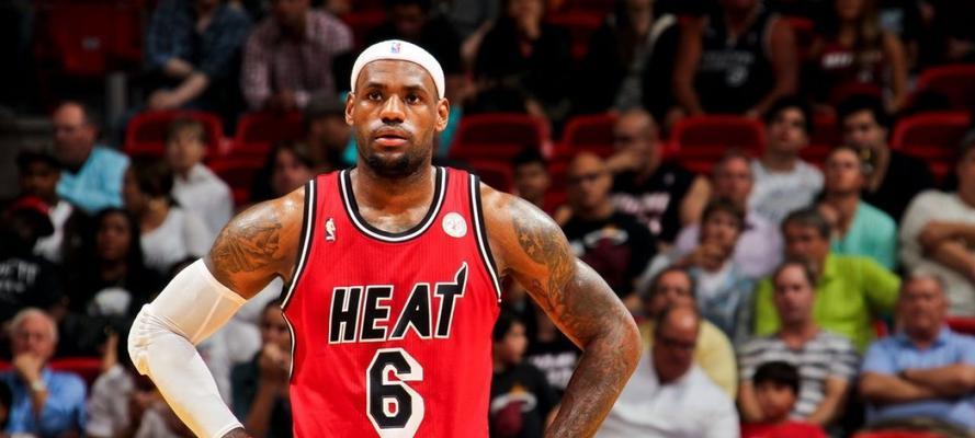 詹姆斯封神技巧教学（NBA巨星詹姆斯的独门绝技与技术训练方法）