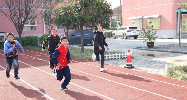 初三女生50米跑步技巧详解（教你如何提高速度和稳定性）