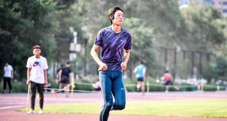 初中跳高女生跑步技巧大全（如何提高跳高女生的跑步能力）