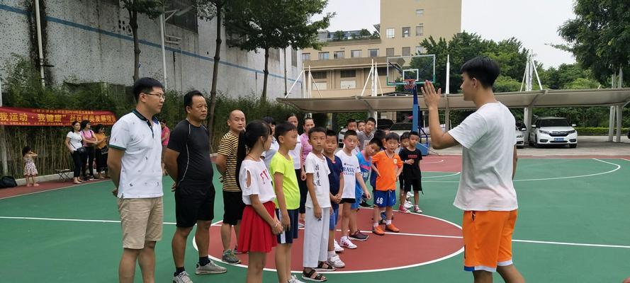 从基础动作到高难度技巧，这份篮球教程带你掌握所有小技巧（从基础动作到高难度技巧）