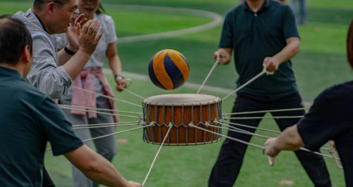 乒乓颠球，跑出健康人生（以乒乓球跑步的方式锻炼全身）