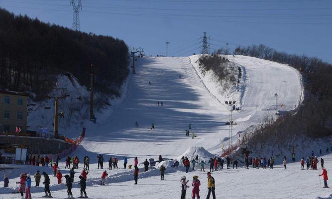 冰川滑雪场跑法技巧（掌握这些技巧）
