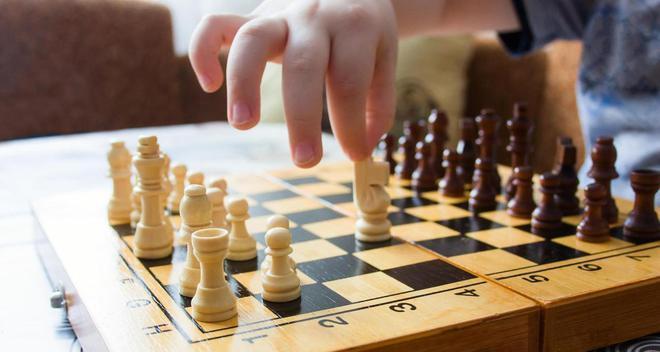 国际象棋初学者指南（战术技巧详解）