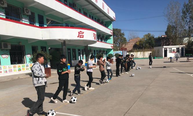足球技巧传承（教你四招轻松学会传球）