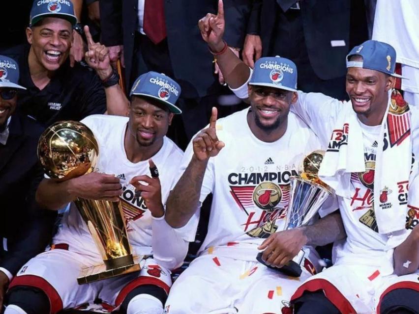 詹姆斯的舞技巧（NBA之王的跳舞秀）