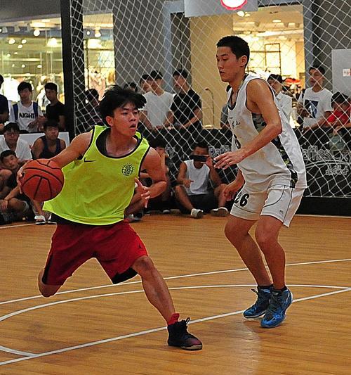 篮球运球过人技巧教学（掌握基本技巧）