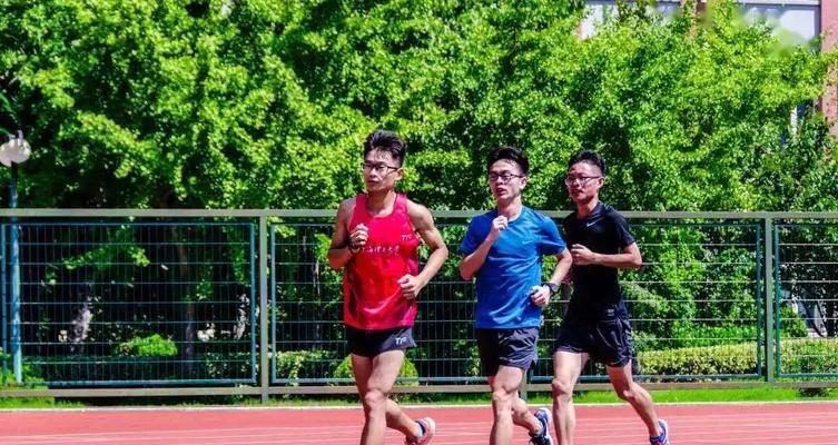 打造100m王者，提高跑步技巧和训练（100m跑步训练计划）