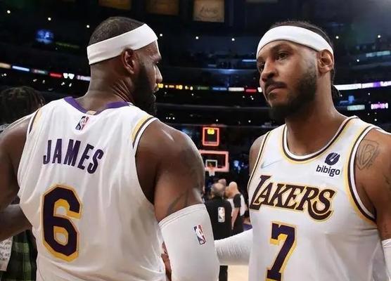 探析詹姆斯的背身技巧（NBA巨星的背身绝技揭秘）