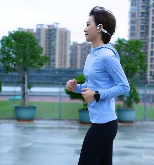 跑步足迹拍照技巧（教你如何在跑步的同时记录美丽瞬间）