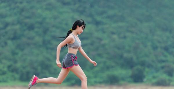 跑步撞线的技巧（如何避免撞线）
