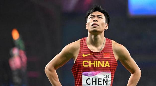 苏炳添跑步技巧揭秘（打造全方位的跑步训练体系）