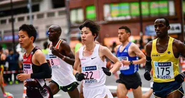 如何正确地跑步——以歪头跑步技巧为例（从头到脚全面指导）
