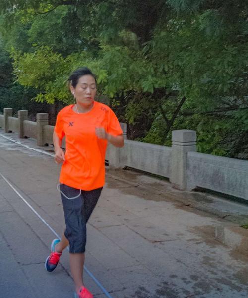 电影中的跑步技巧（掌握跑步技巧）