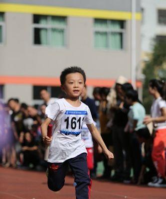 如何正确跑步（掌握正确的跑步姿势）