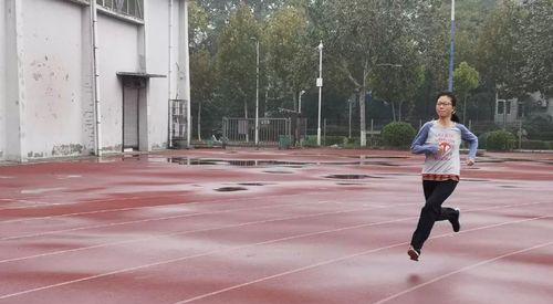 小学生400米跑步技巧（轻松突破成绩的关键）