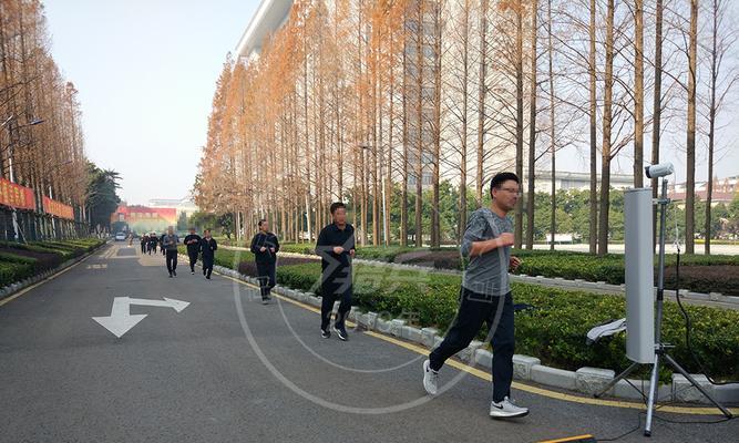 男生1000米跑步小技巧（如何在1000米长跑中提高速度和耐力）