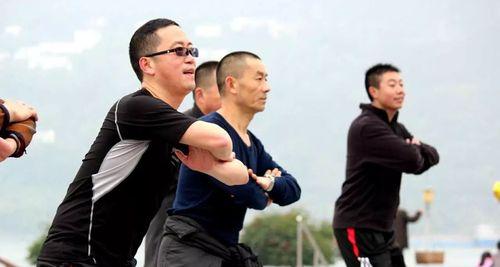 提高1千米男生的跑步技巧（从姿势到呼吸）