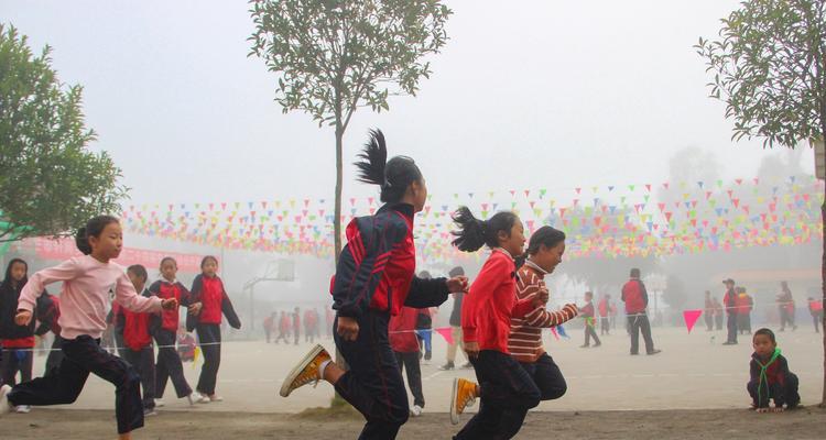 小学生跑步4100米最快的技巧是什么？如何训练提高速度？