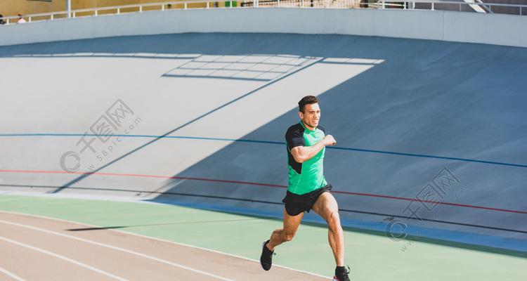 男生1000米中考体育跑步技巧是什么？如何有效提高跑步成绩？