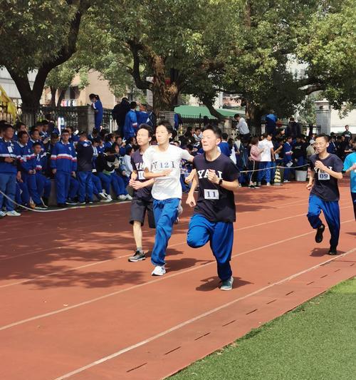 校园运动会跑步的技巧有哪些方面？如何提高跑步成绩？
