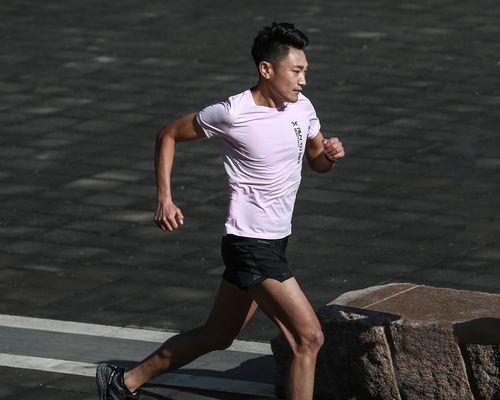 马拉松长跑技巧教学完整版免费？如何提高马拉松成绩？