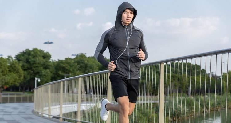 跑步时如何避免损伤？掌握正确技巧的要点是什么？