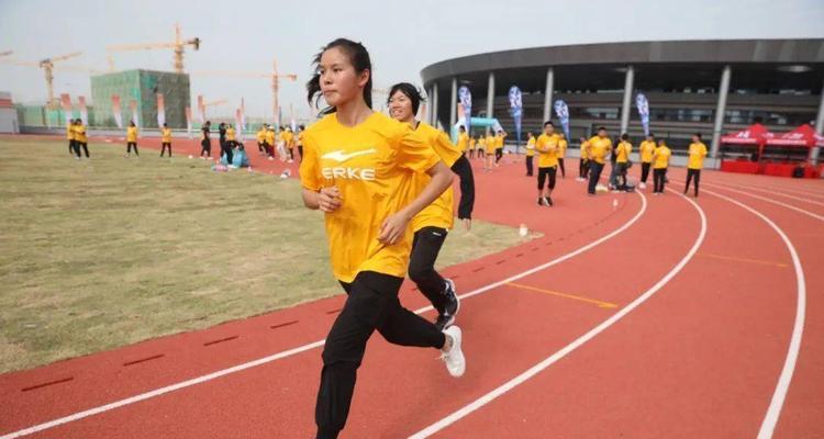 小学跑道400米跑步技巧是什么？如何提高跑步效率？
