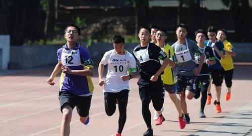八百米跑步技巧有哪些？考试标准是什么？