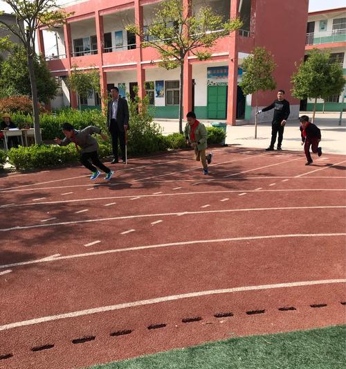 小学生六年级400米跑步技巧教学？如何提高跑步成绩？