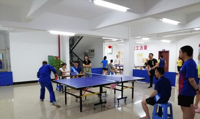 碗中装水吹乒乓球的技巧是什么？如何提高成功率？