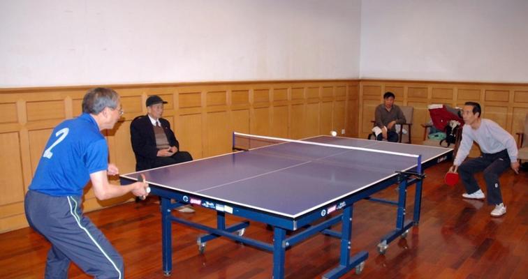老年人如何练习乒乓球？有哪些基础技巧教程？